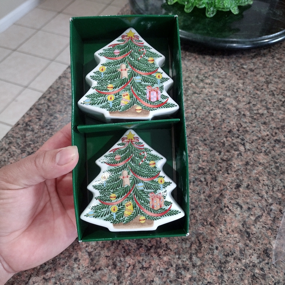 NWT  Christmas Tree Fine porcelain salt and pepper  shakers